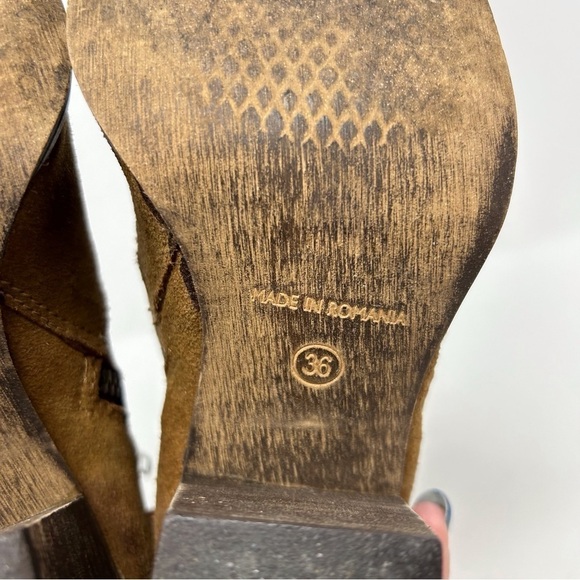 Steve Madden Tan Leather Western Style Pointed Toe Ankle Boots Size 36 Zipper - Picture 9 of 13